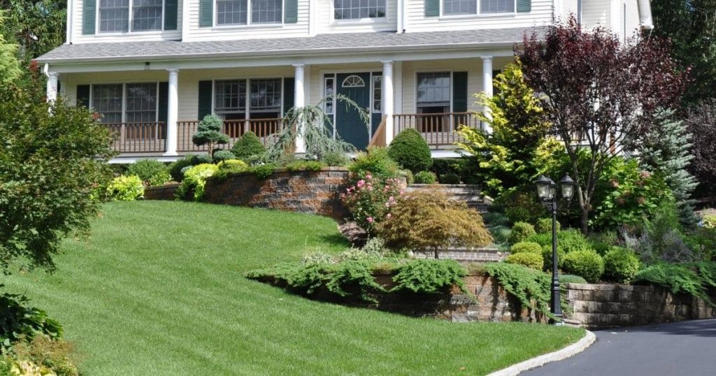 Easy Landscaping Ideas for the Front of Your House